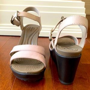 Croc Dual Comfort Wedges Size 6